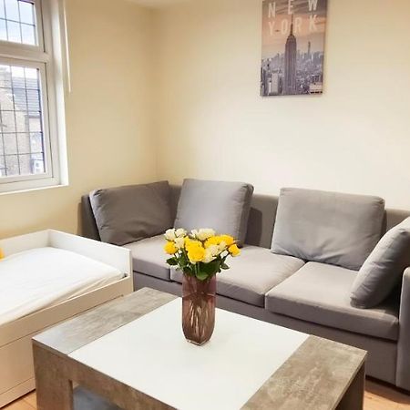 First Floor Flat 1 Northwood Lejlighed London Eksteriør billede