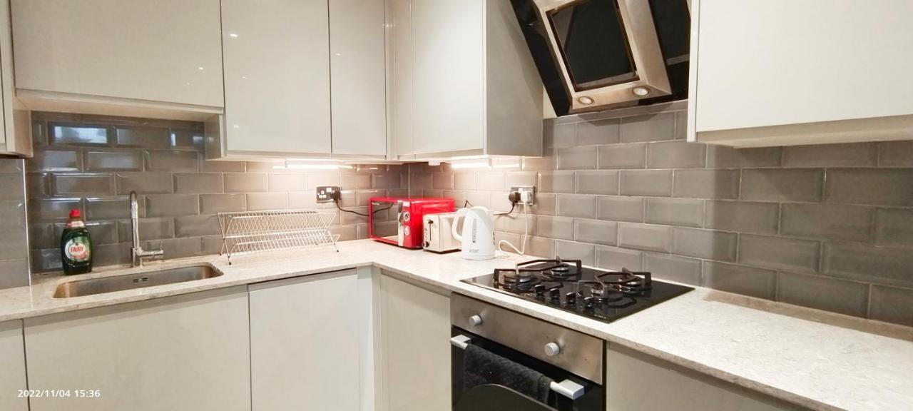 First Floor Flat 1 Northwood Lejlighed London Eksteriør billede