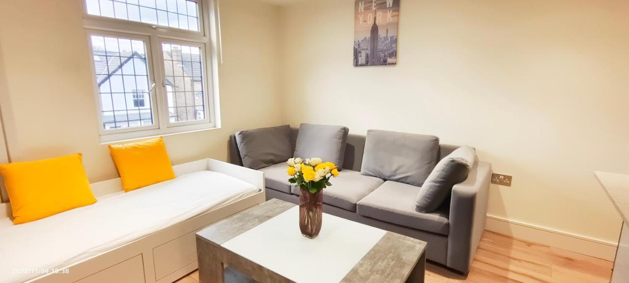 First Floor Flat 1 Northwood Lejlighed London Eksteriør billede