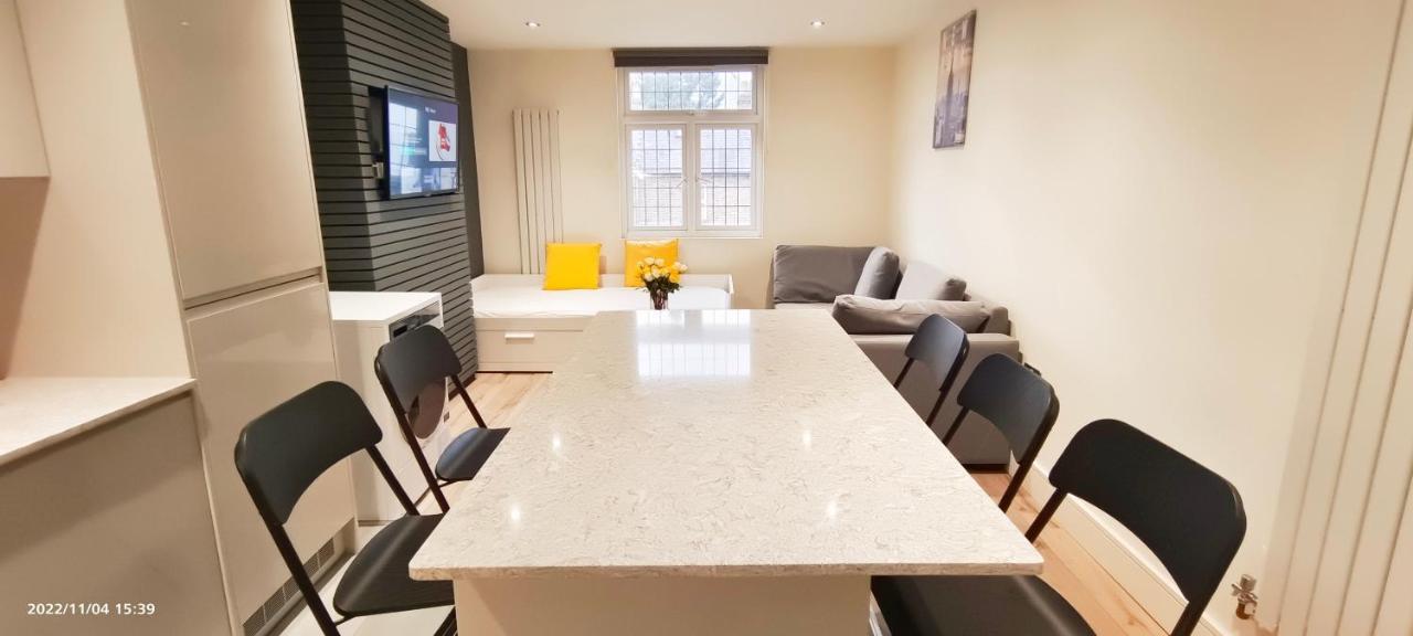 First Floor Flat 1 Northwood Lejlighed London Eksteriør billede