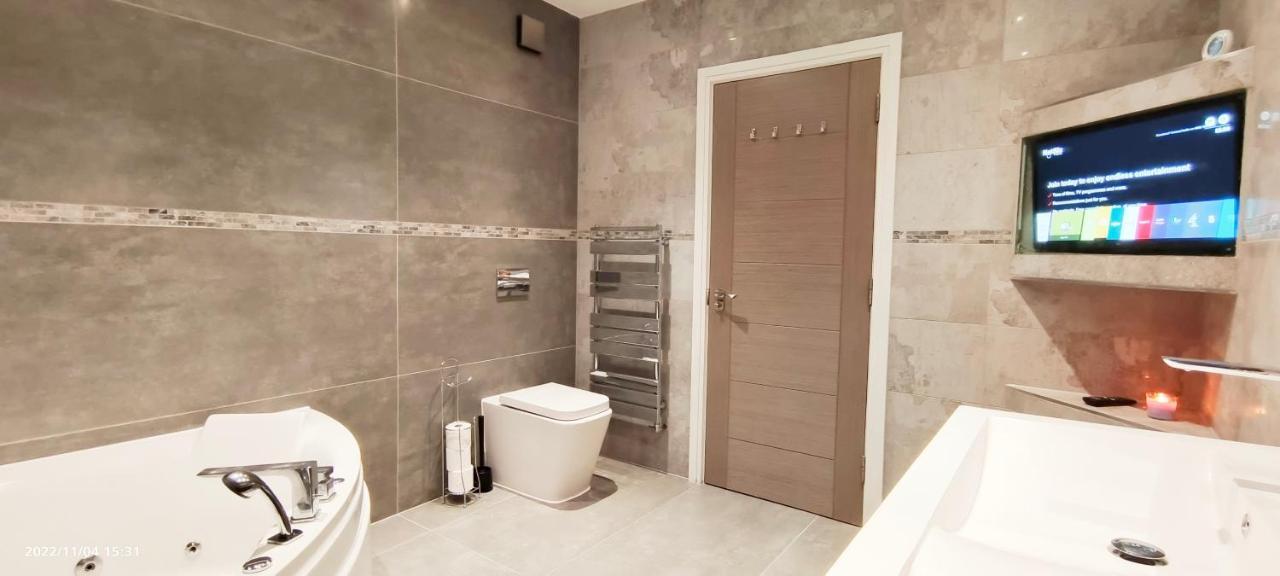 First Floor Flat 1 Northwood Lejlighed London Eksteriør billede